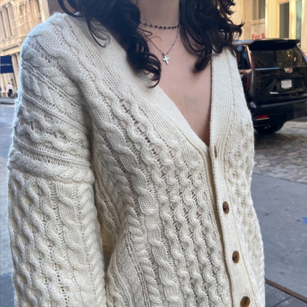 Brandy Melville - Eva Heavy Wool Cable Knit Cardigan